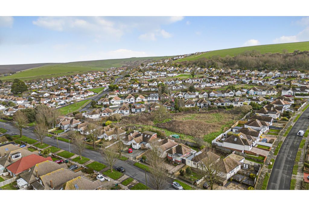 Property photo 3 of 29