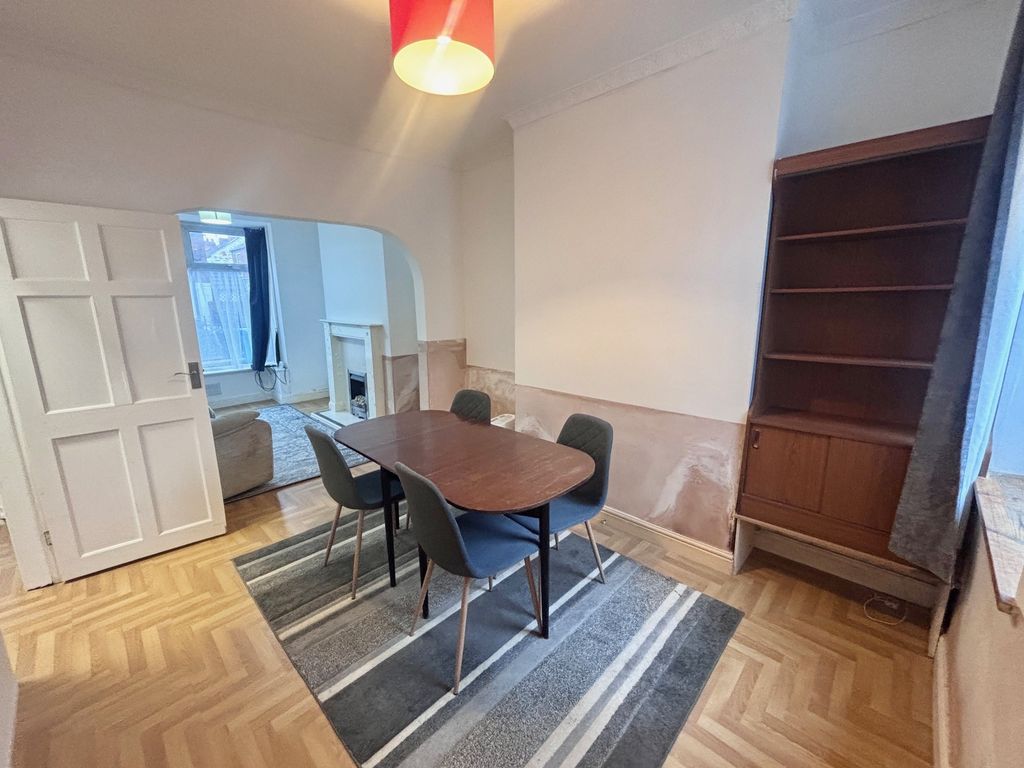 Property photo 3 of 9 Dining Room