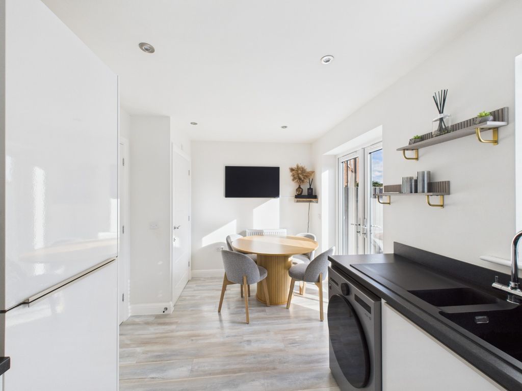 Property photo 3 of 14 4623658