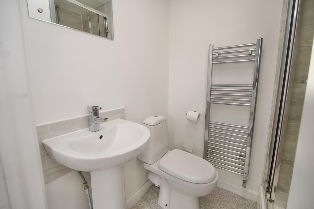 Property photo 2 of 25 WC