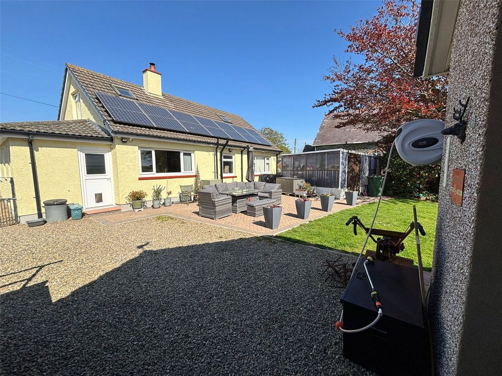 Property photo 3 of 47 Picture No. 10