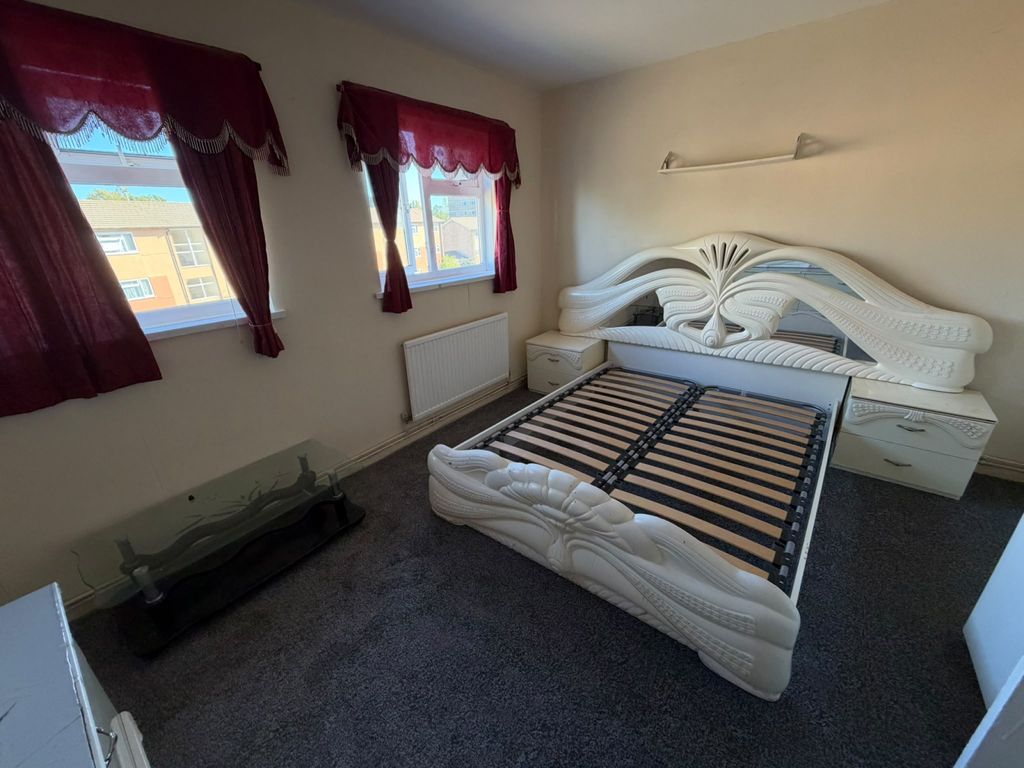 Property photo 1 of 6 2 Bed Flat To Rent Haldane Road, Southall Ub1 3Nu