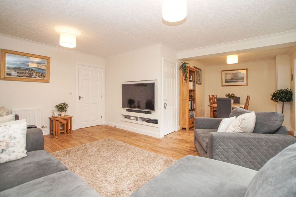 Property photo 2 of 20 Dining Lounge