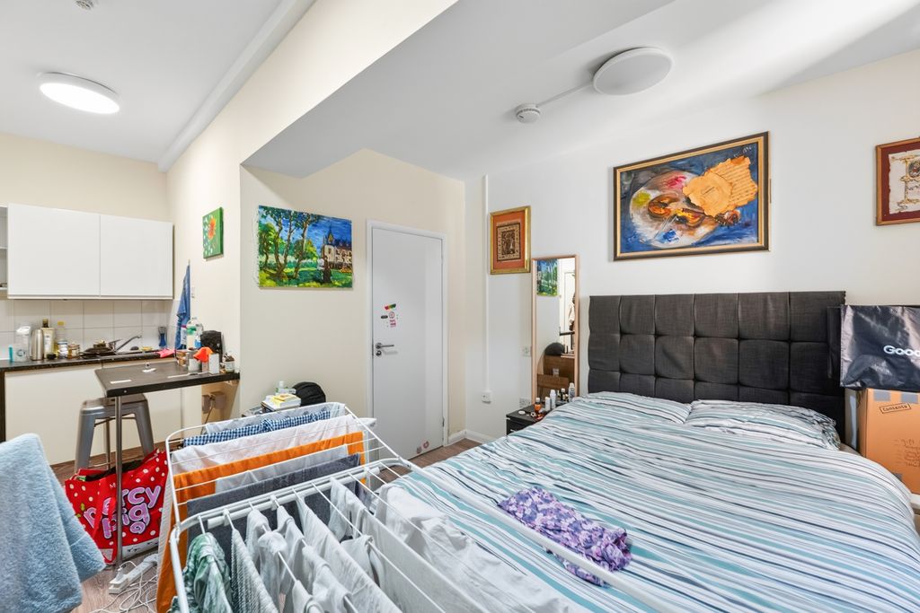 Property photo 1 of 7 Pbox-Img.Jpg