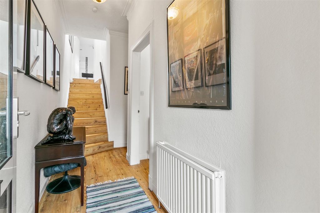 Property photo 3 of 38 Glasgow-Rd-8.Jpg