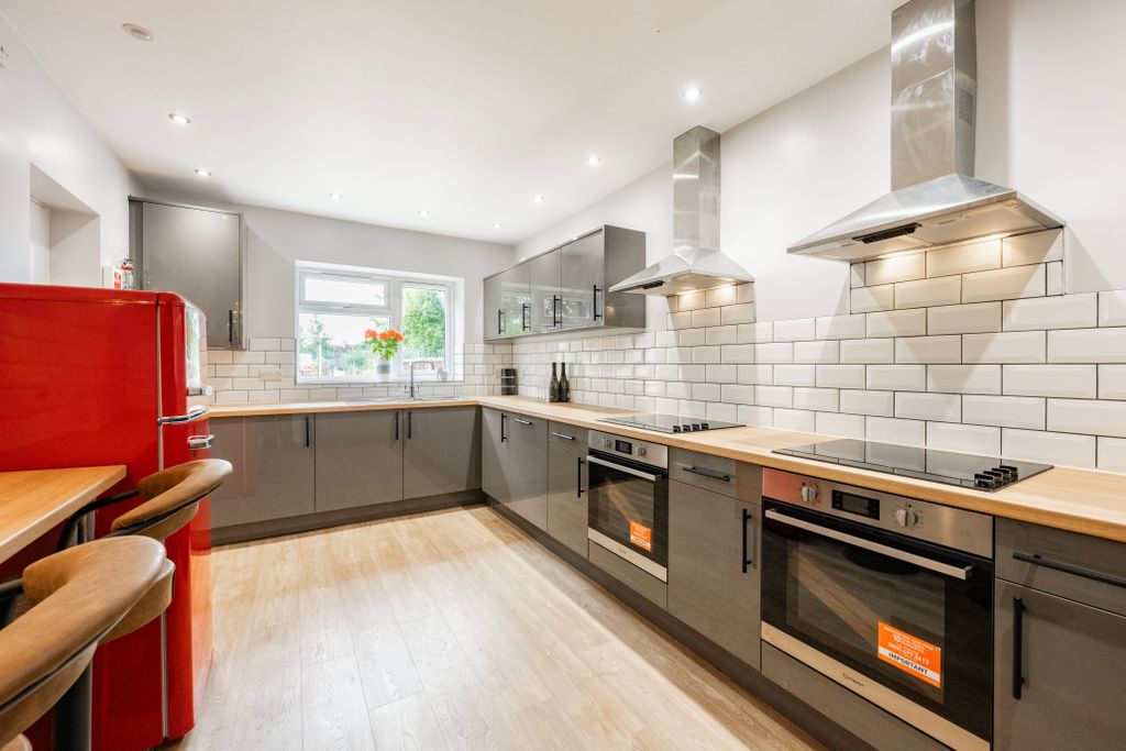 Property photo 1 of 6 Image