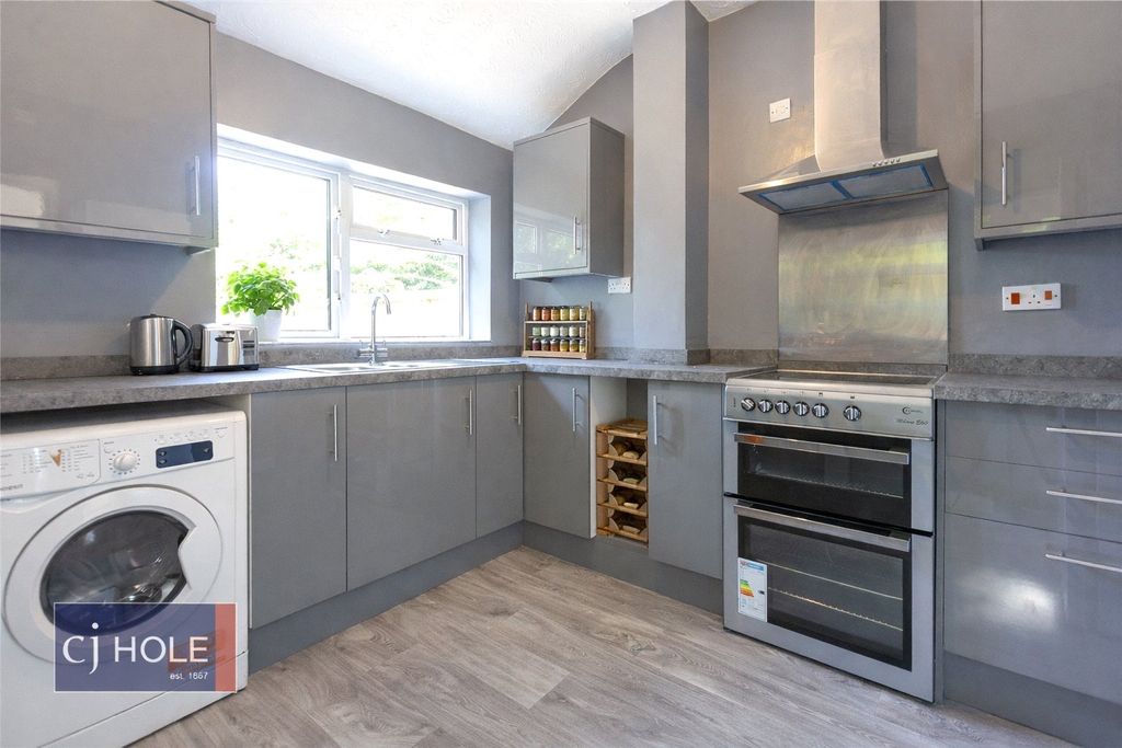 Property photo 2 of 12 Picture No. 45