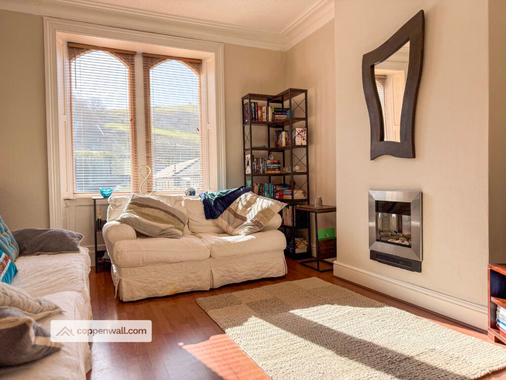 Property photo 2 of 25