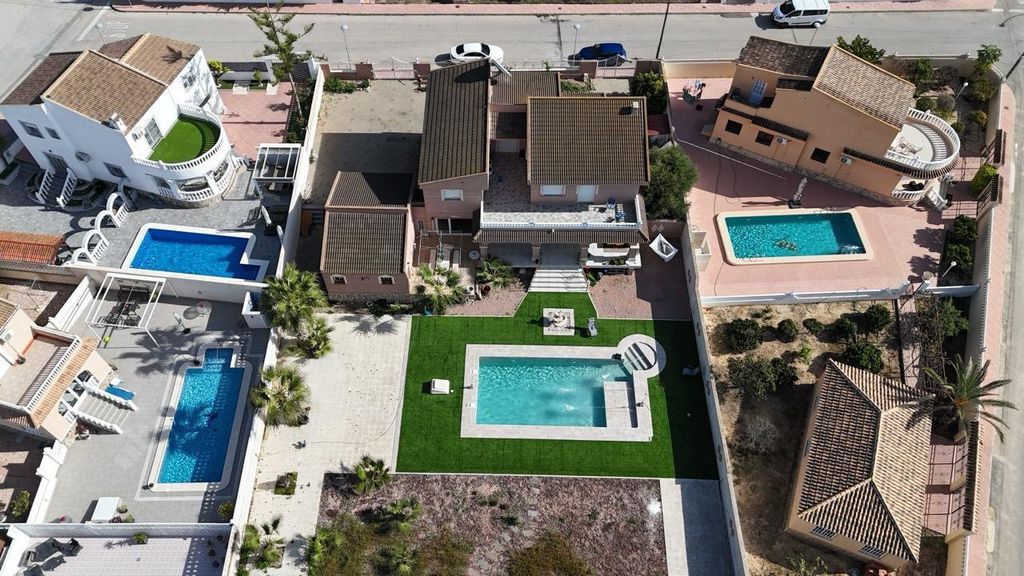 Property photo 3 of 45