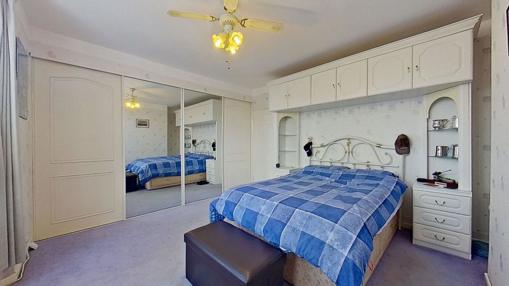 Property photo 1 of 26