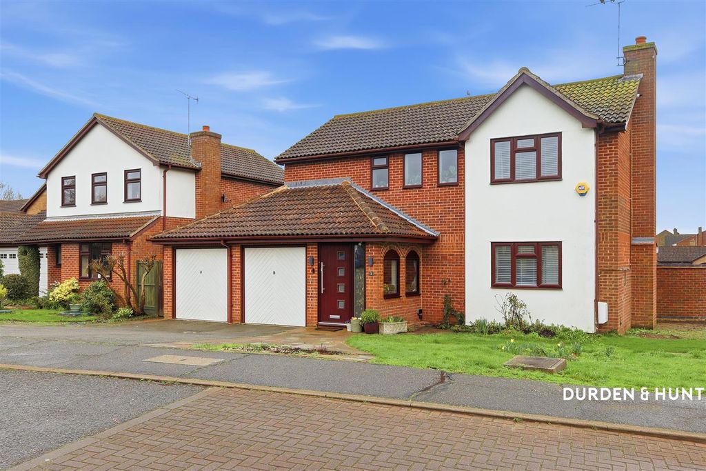 Property photo 1 of 23 Butts Paddock