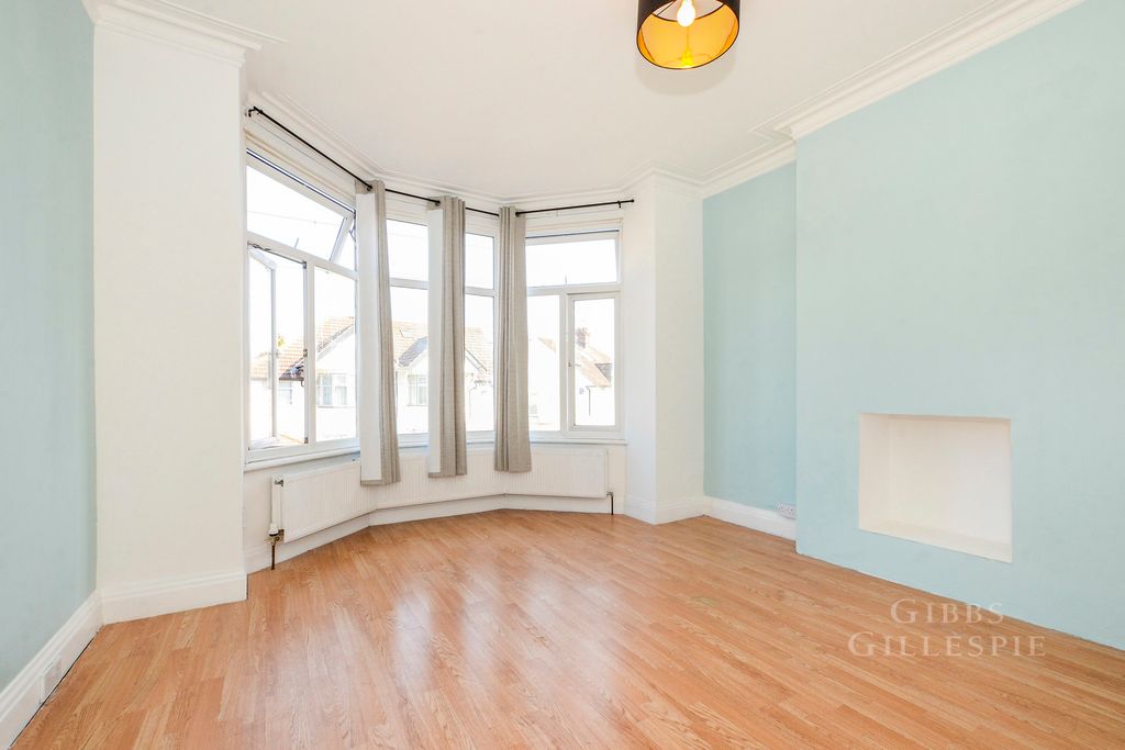 Property photo 2 of 17 Pbox-Img.Jpg