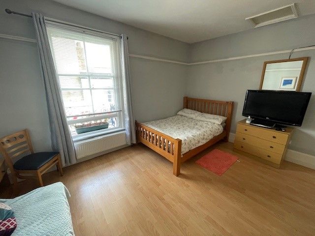 Property photo 2 of 7