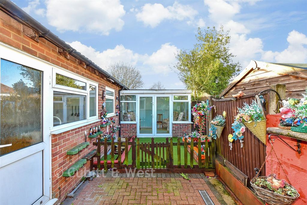 Property photo 2 of 8 Rear Garden