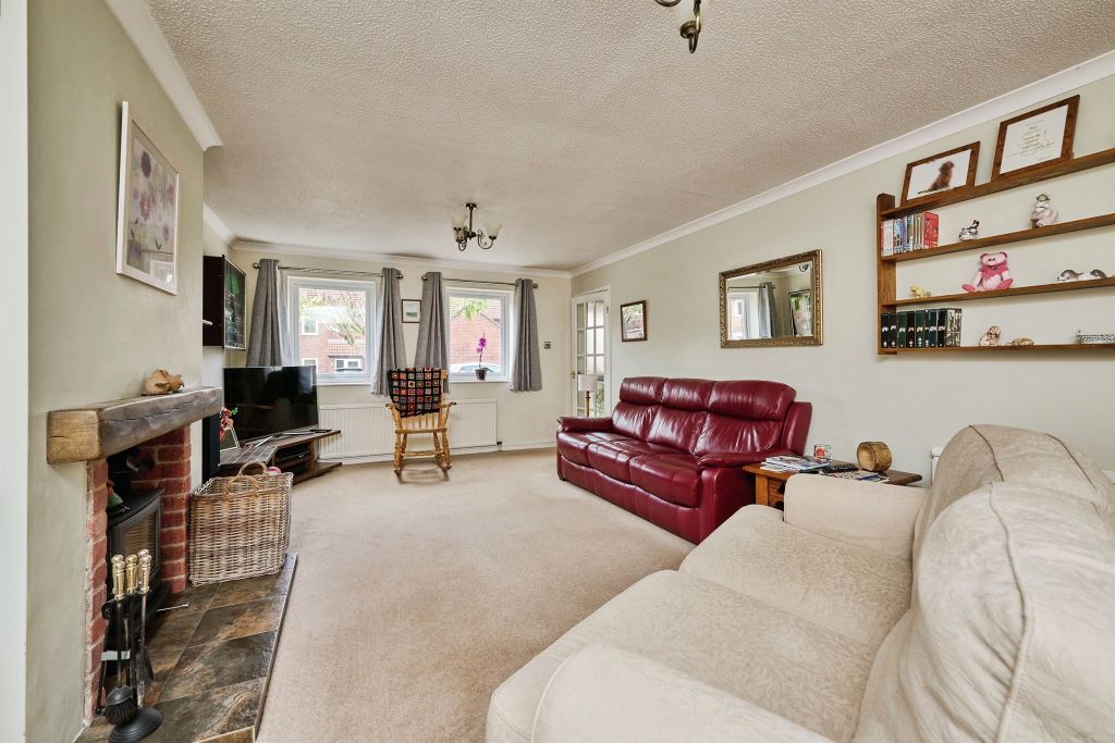 Property photo 3 of 18