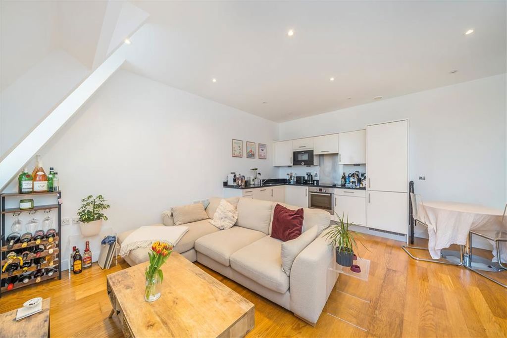 Property photo 3 of 11