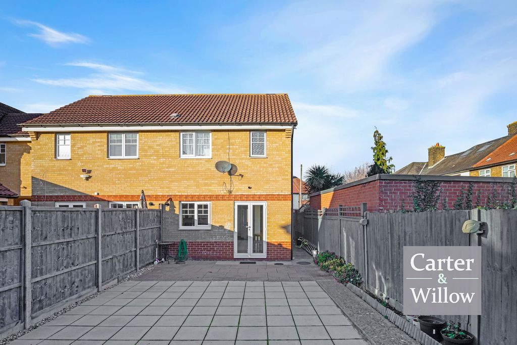 Property photo 3 of 15