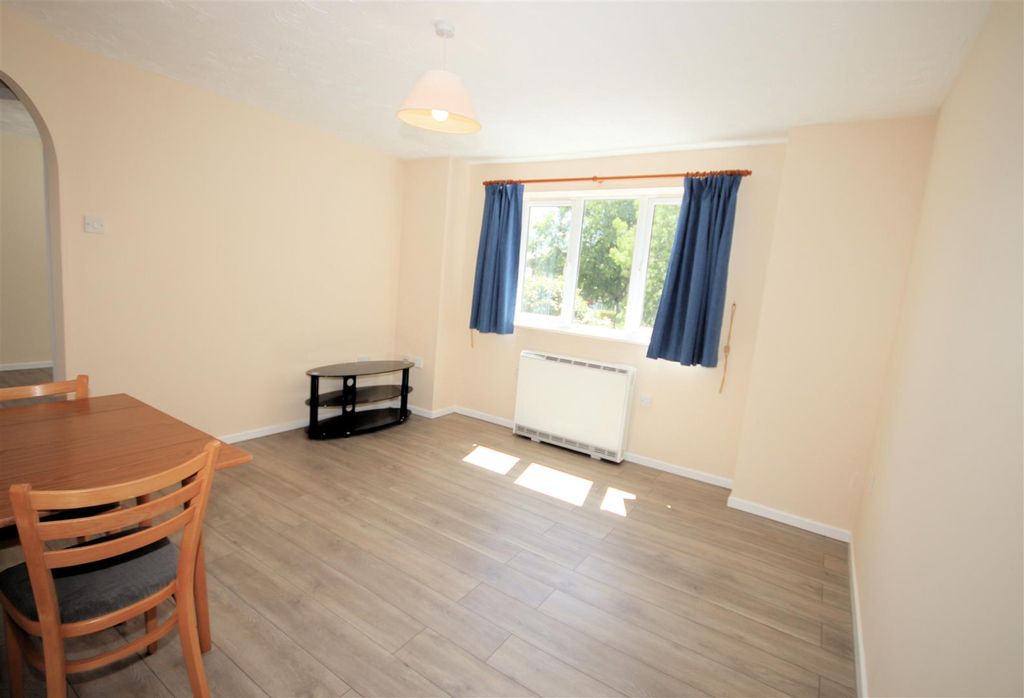 Property photo 3 of 17 View Of Lounge/Diner