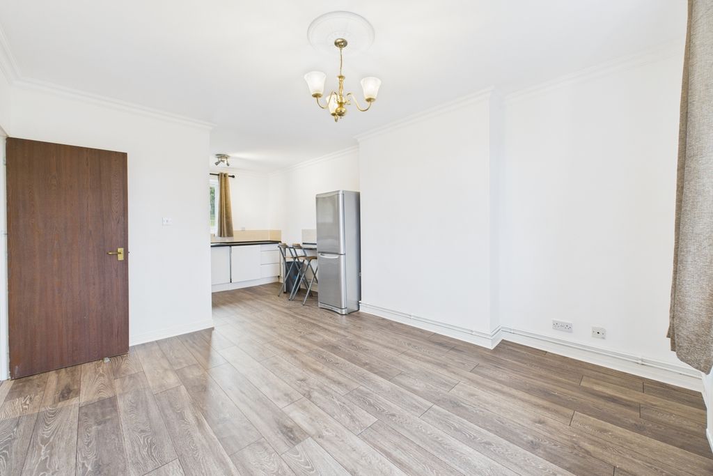 Property photo 3 of 9 Living Area