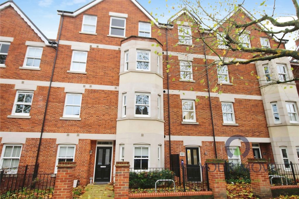 Property photo 1 of 11 Main