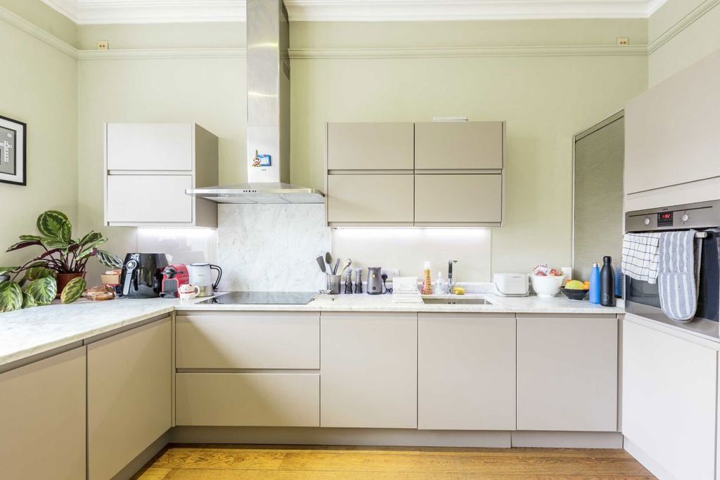 Property photo 2 of 5