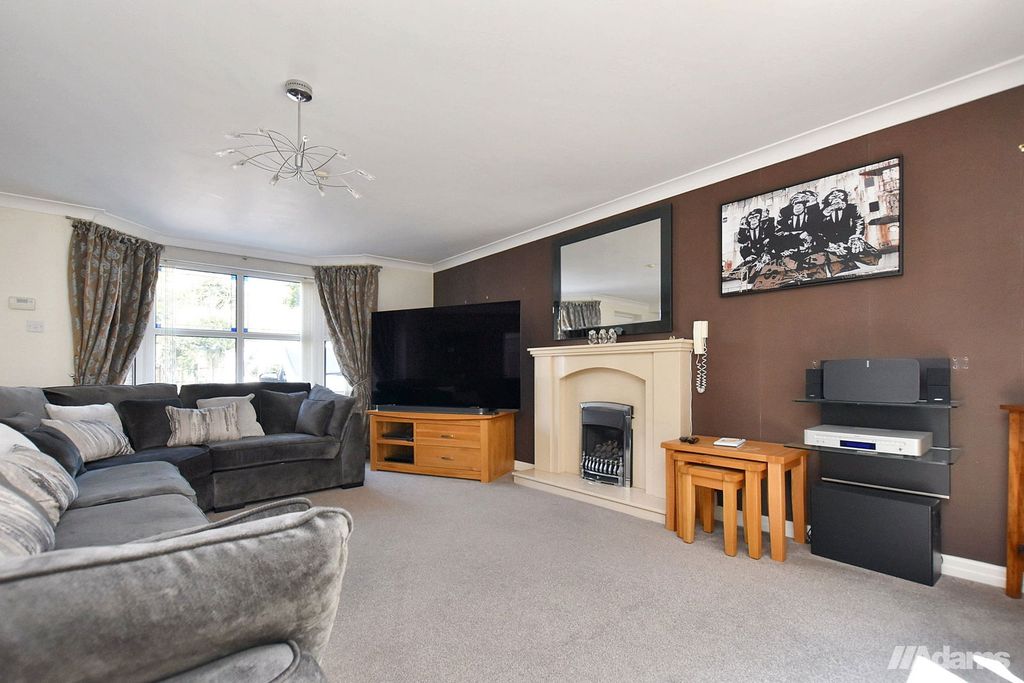 Property photo 3 of 30