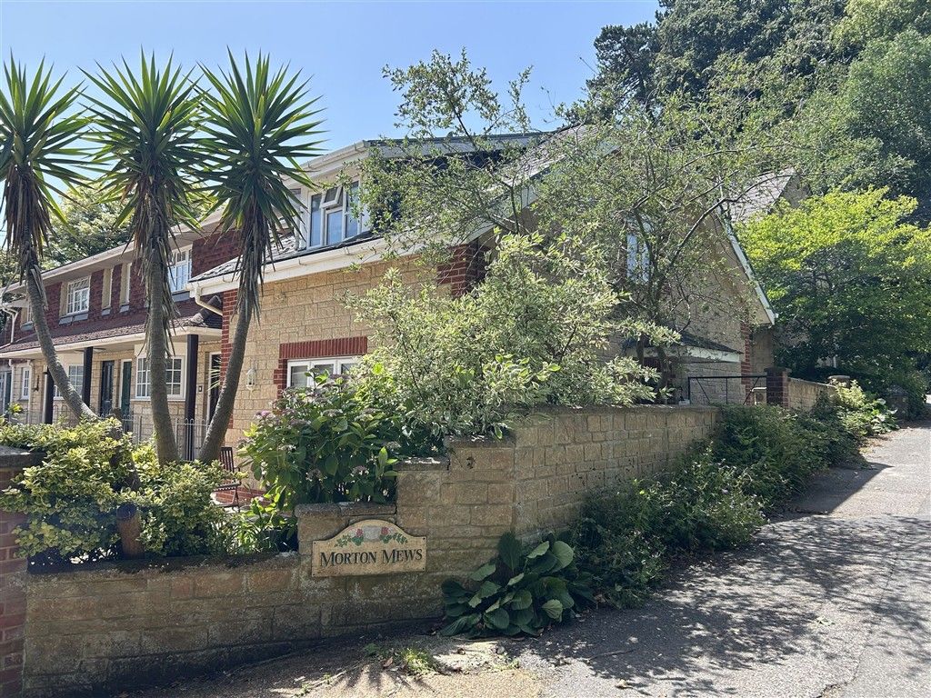 Property photo 2 of 4 Front