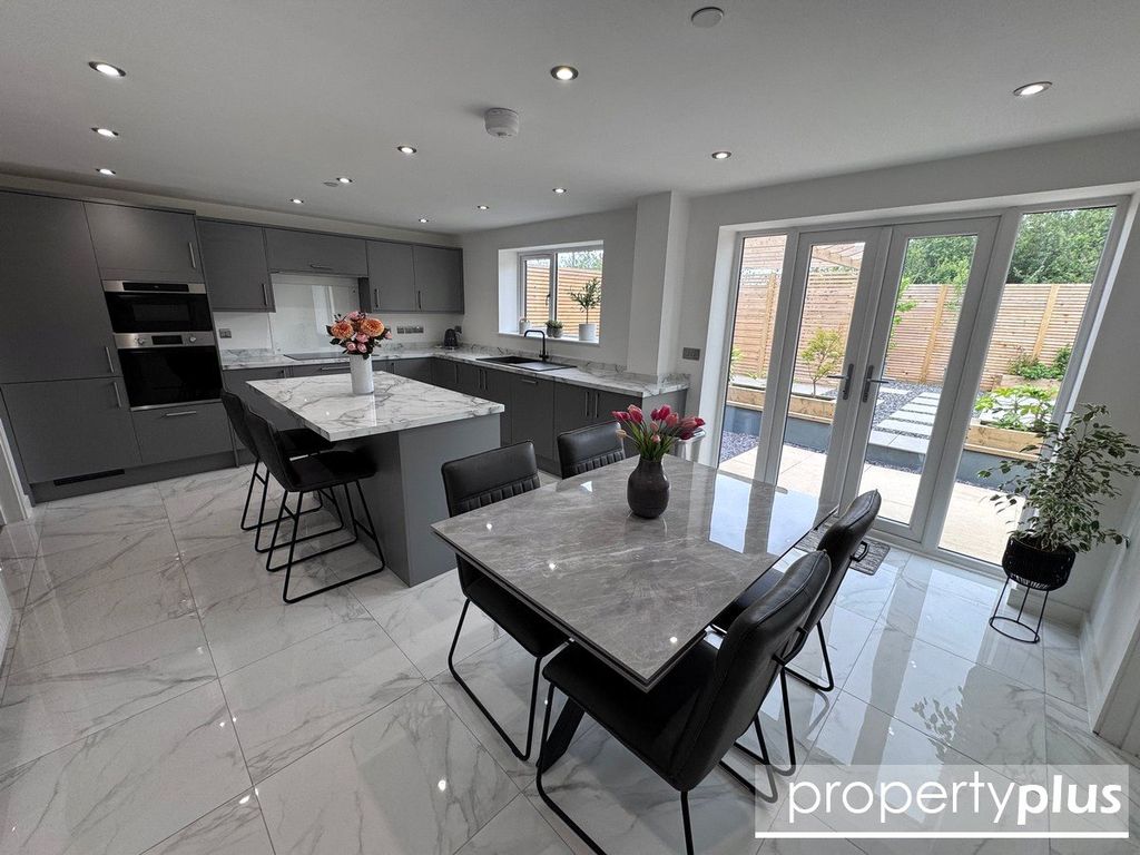 Property photo 2 of 35 Picture No. 26