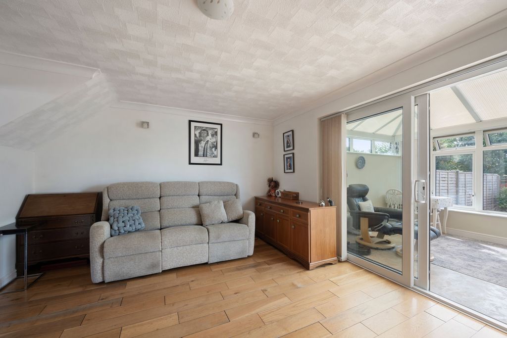 Property photo 3 of 19