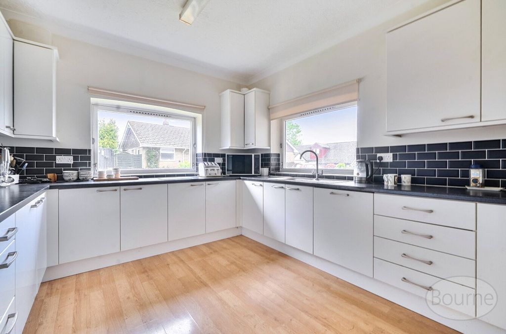 Property photo 3 of 17 Picture No. 05