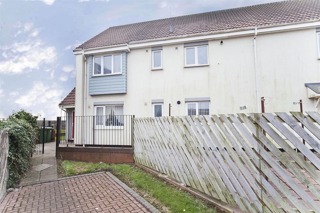 Property photo 2 of 16