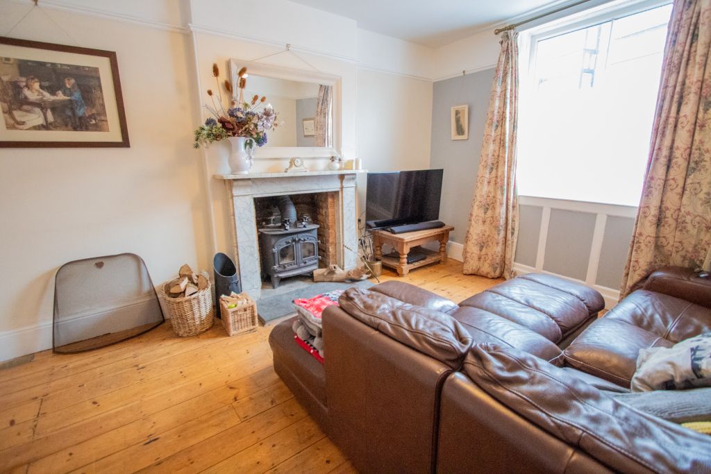 Property photo 3 of 20 Sitting Room