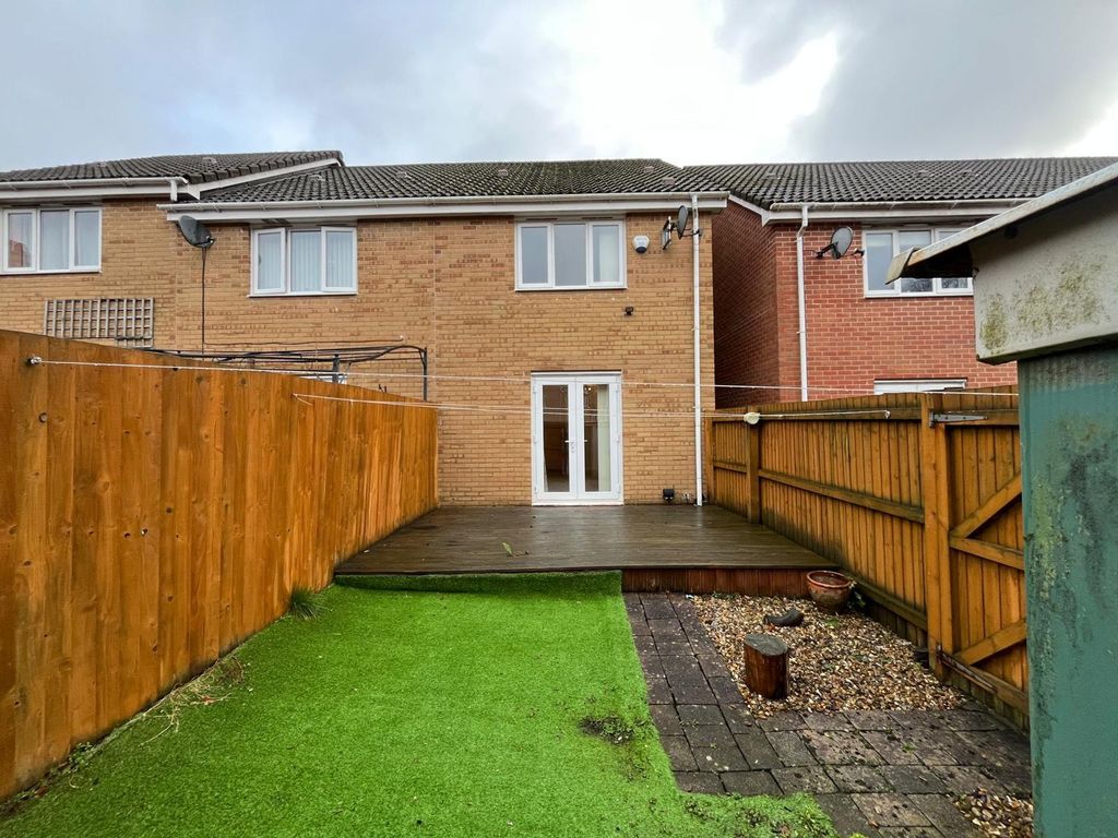 Property photo 3 of 18