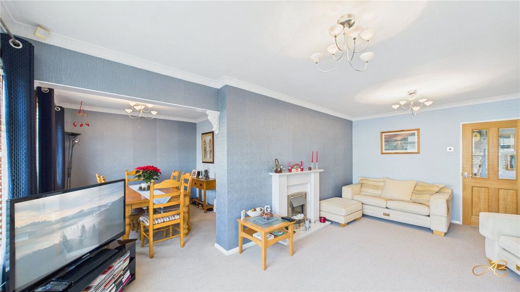 Property photo 3 of 24 Picture No. 15