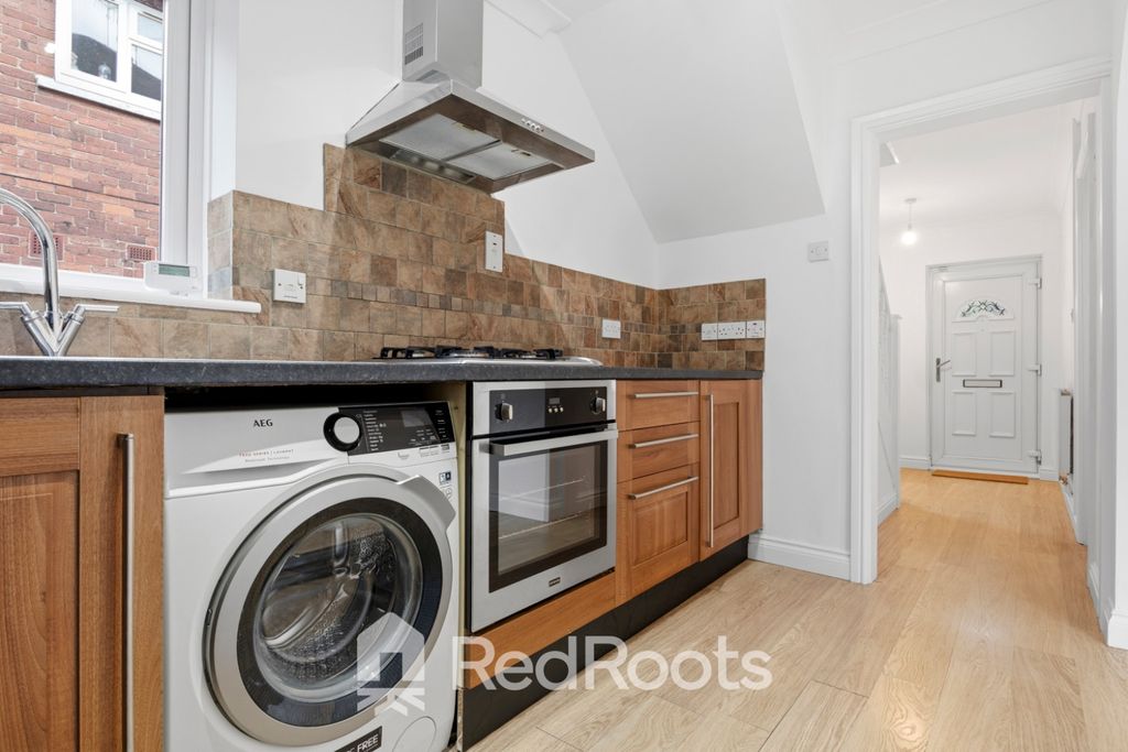 Property photo 3 of 24 5237634