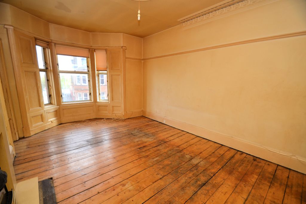 Property photo 3 of 13 4956844