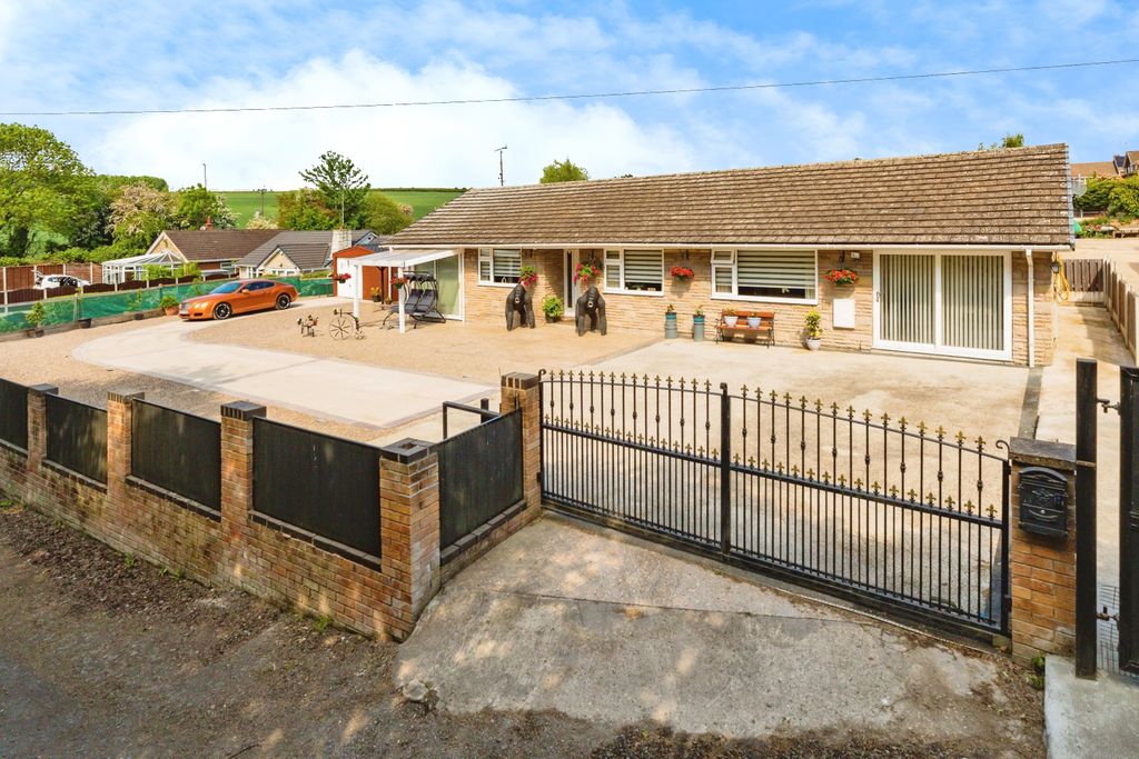 Property photo 1 of 30 2A8A0995