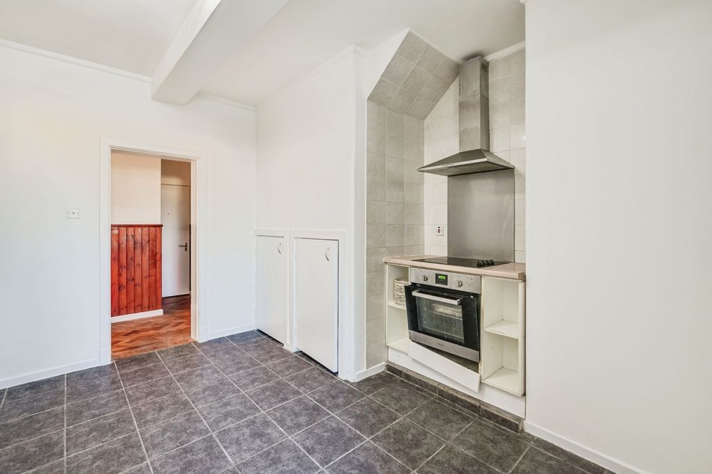 Property photo 3 of 13 Photo