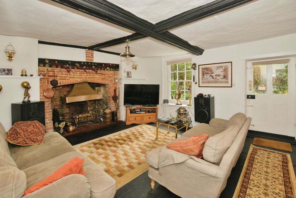 Property photo 2 of 16 Pbox-Img.Jpg