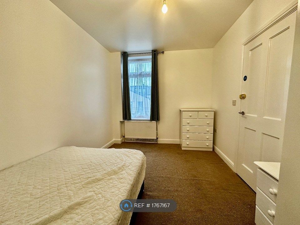 Property photo 2 of 11 Bedroom 3