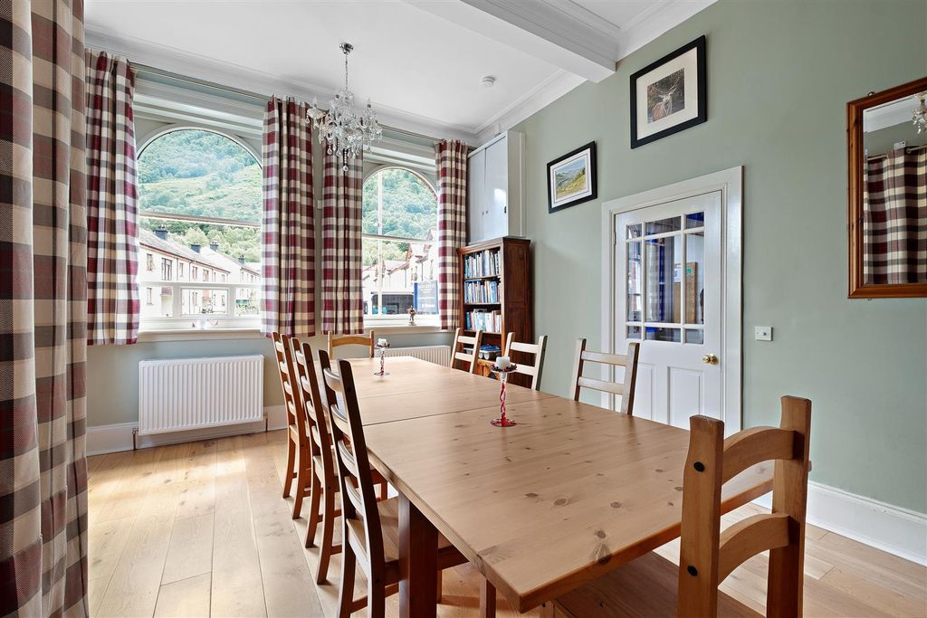 Property photo 3 of 39 Dining Room