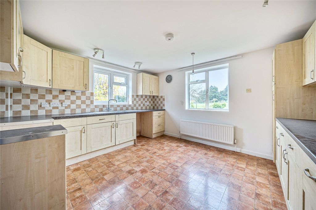 Property photo 3 of 16 Kitchen