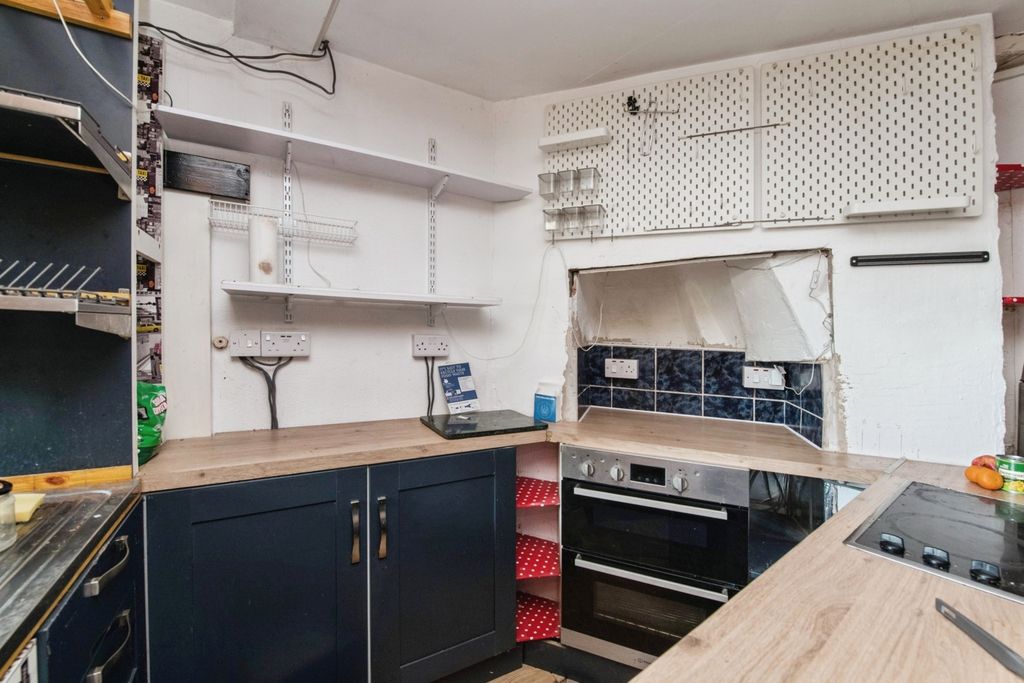 Property photo 3 of 20 Pbox-Img.Jpg