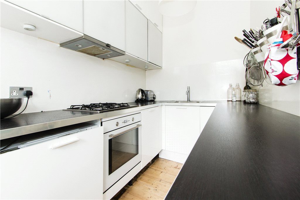 Property photo 3 of 5 Kitchen