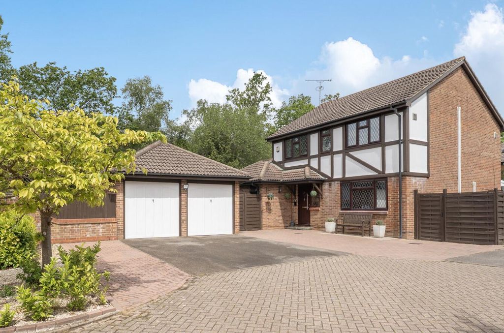 Property photo 1 of 18