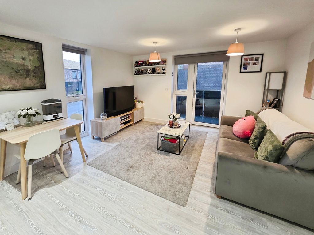 Property photo 2 of 15 1000017413