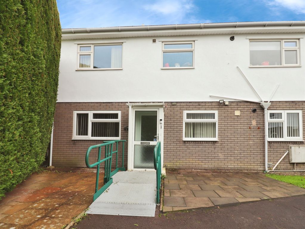 Property photo 1 of 17