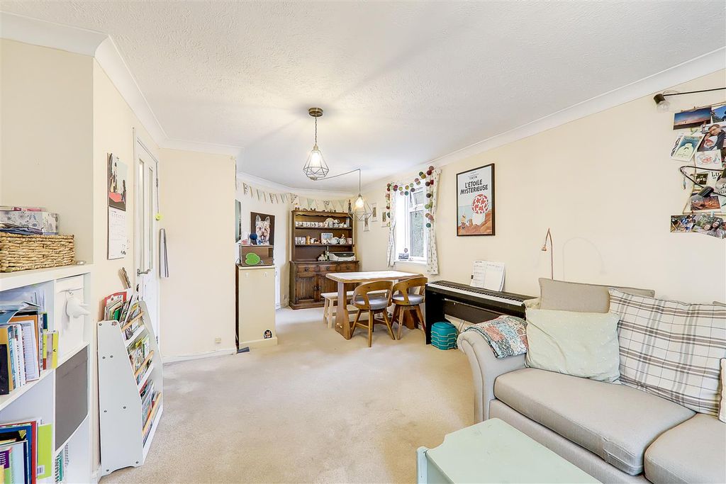 Property photo 2 of 11 Img_1974-Img_1976.Jpg