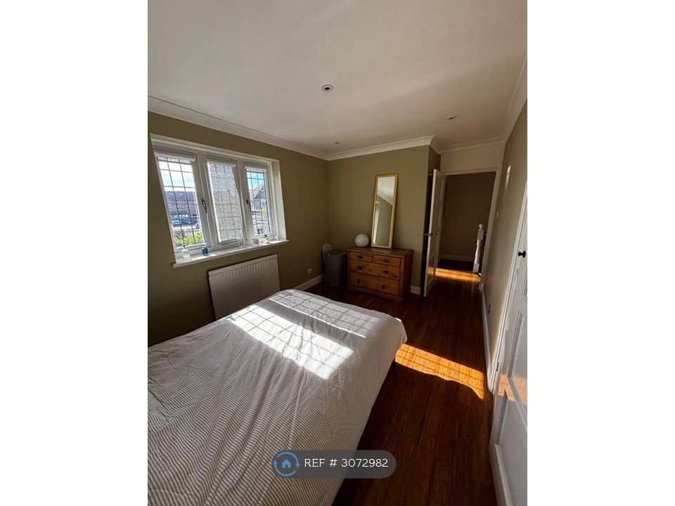 Property photo 2 of 10 Double Bedroom 2