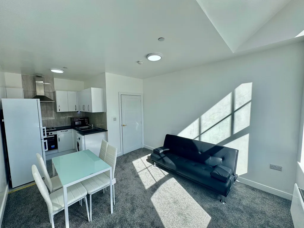 Apartment in Nottingham, Nottinghamshire - More